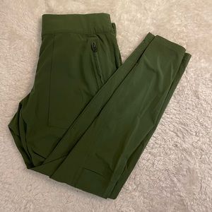 ATHLETA GREEN ATHLETIC CARGO PANTS